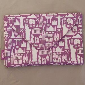 Classic snap close ipsy makeup bag